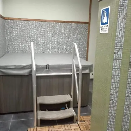 Stylish Studio's Aspen Valley 아파트 *