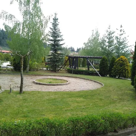 Stylish Studio's Aspen Valley 라즐로그