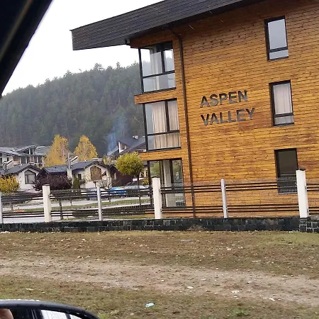 Stylish Studio's Aspen Valley